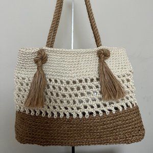 Handwoven Haven: A Bohemian Tote for the Free Spirit